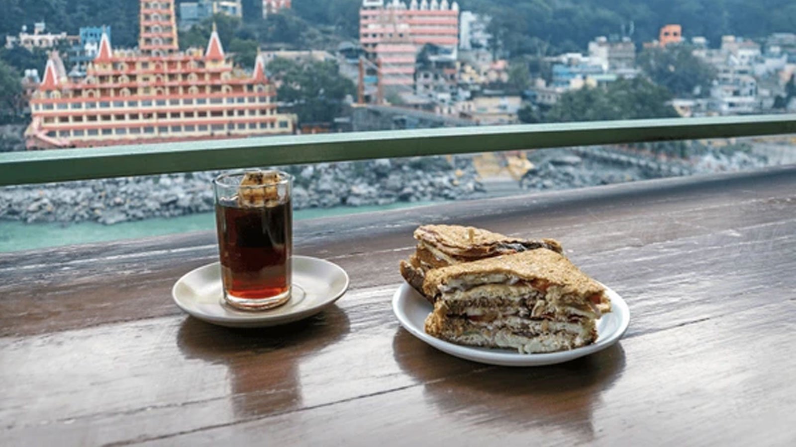 Best Cafés in Rishikesh